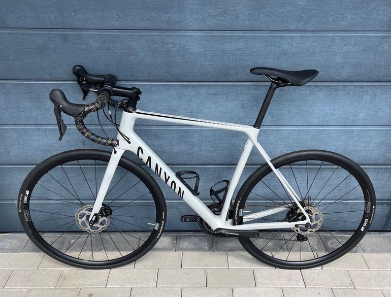 Used Canyon Endurace CF SL 7 Disc 2022 2022 Road & Gravel, Light Gray — image 4 of 6