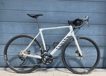 Tweedehands Canyon Endurace CF SL 7 Disc 2022 2022 Racefiets & gravel