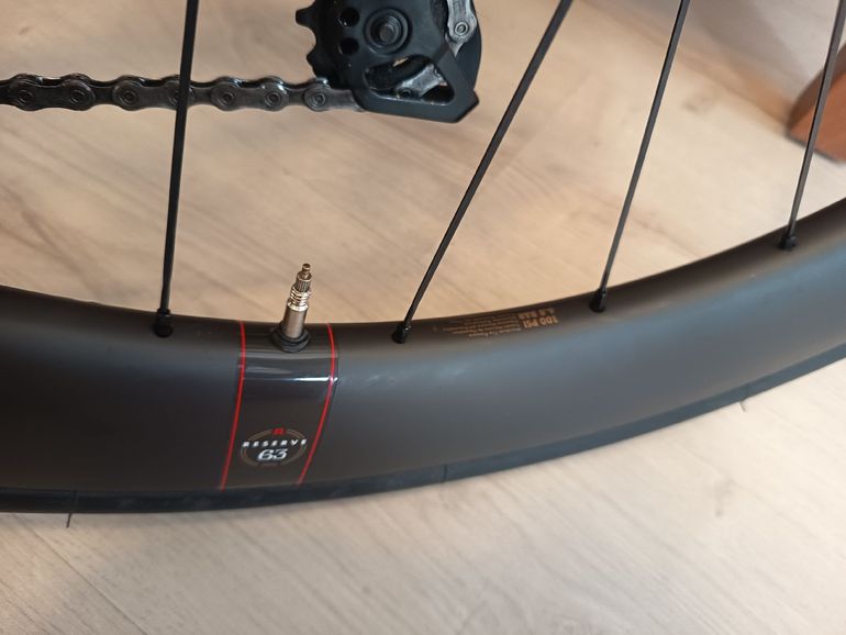 Tweedehands LOOK 795 BLADE RS MODELO EQUIPO PROFESIONAL COFIDIS TOPE GAMA ZIPP Custom Shimano Ultegra Di2 2025 Road & Gravel — afbeelding 17 van 26