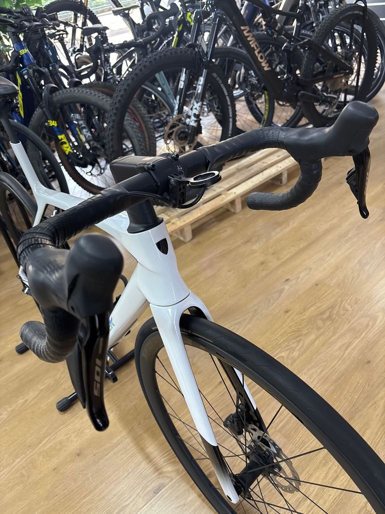 Brugt Trek Madone SL 6 Gen 8 2025 2025 Road & Gravel — billede 4 af 7