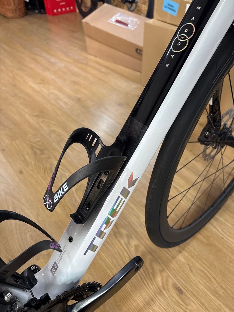 Brugt Trek Madone SL 6 Gen 8 2025 2025 Road & Gravel — billede 5 af 7