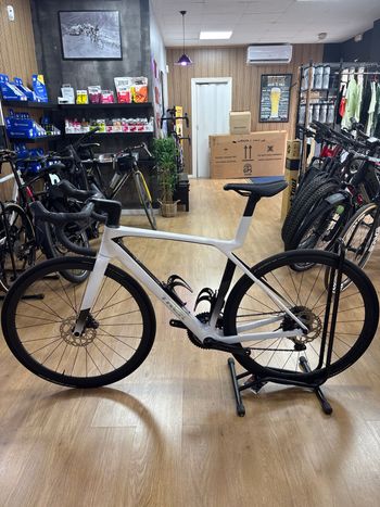 Brugt Trek Madone SL 6 Gen 8 2025 2025 Road & Gravel — billede 2 af 7