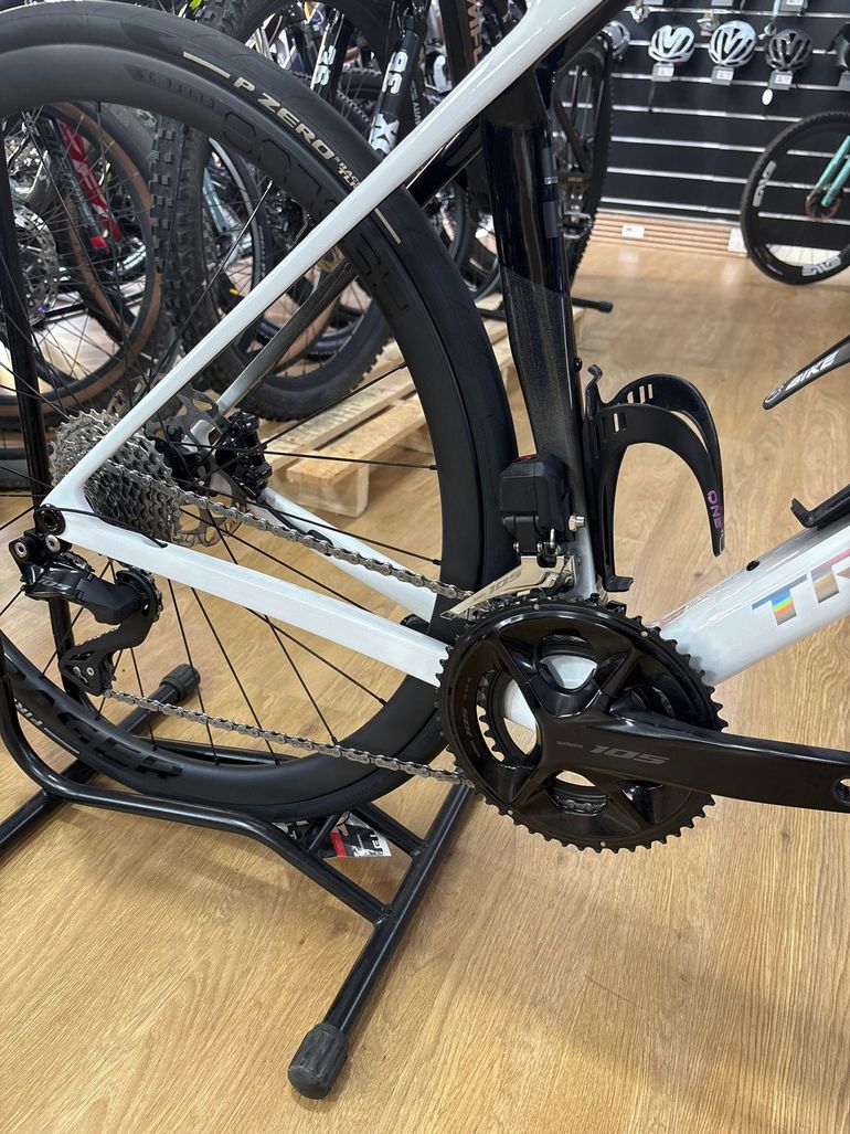 Brugt Trek Madone SL 6 Gen 8 2025 2025 Road & Gravel — billede 3 af 7