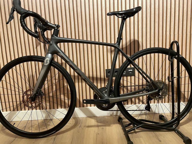Used Scott Addict 10 disc carbon 2021 2021 Road & Gravel