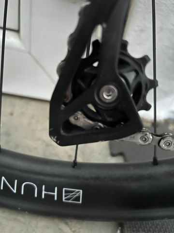 Used Canyon Ultimate CF SL 7 2024 2024 Road & Gravel, White — image 5 of 6