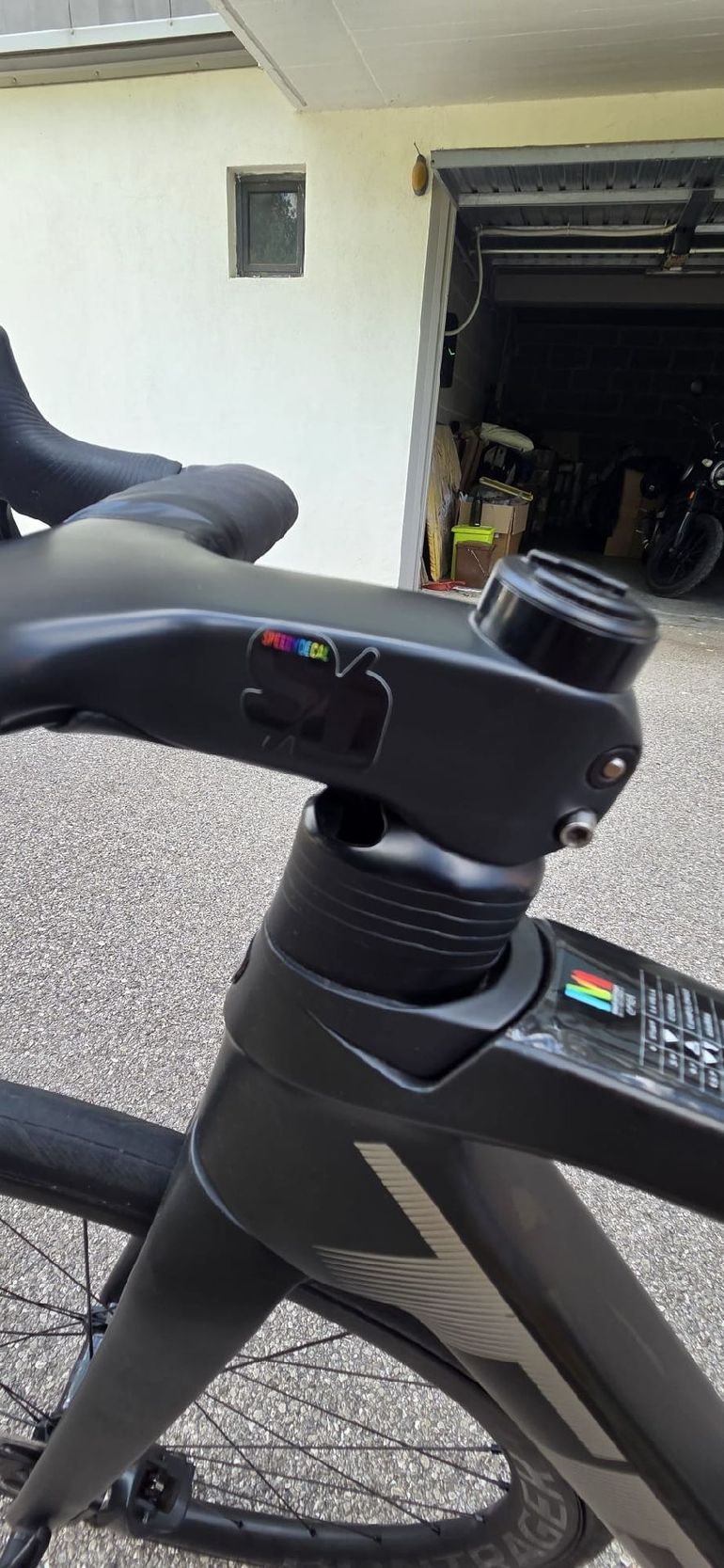 Used Trek Émonda SLR 7 AXS 2024 2024 Road & Gravel, Black — image 4 of 9