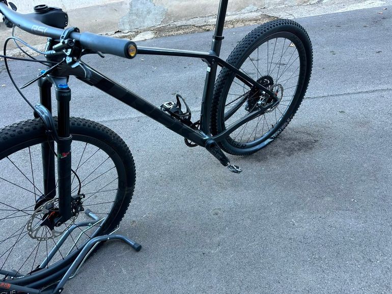 Gebrauchtes Trek Procaliber 9.8 2023 2023 Mountainbike, Schwarz, 29 — Bild 1 von 8
