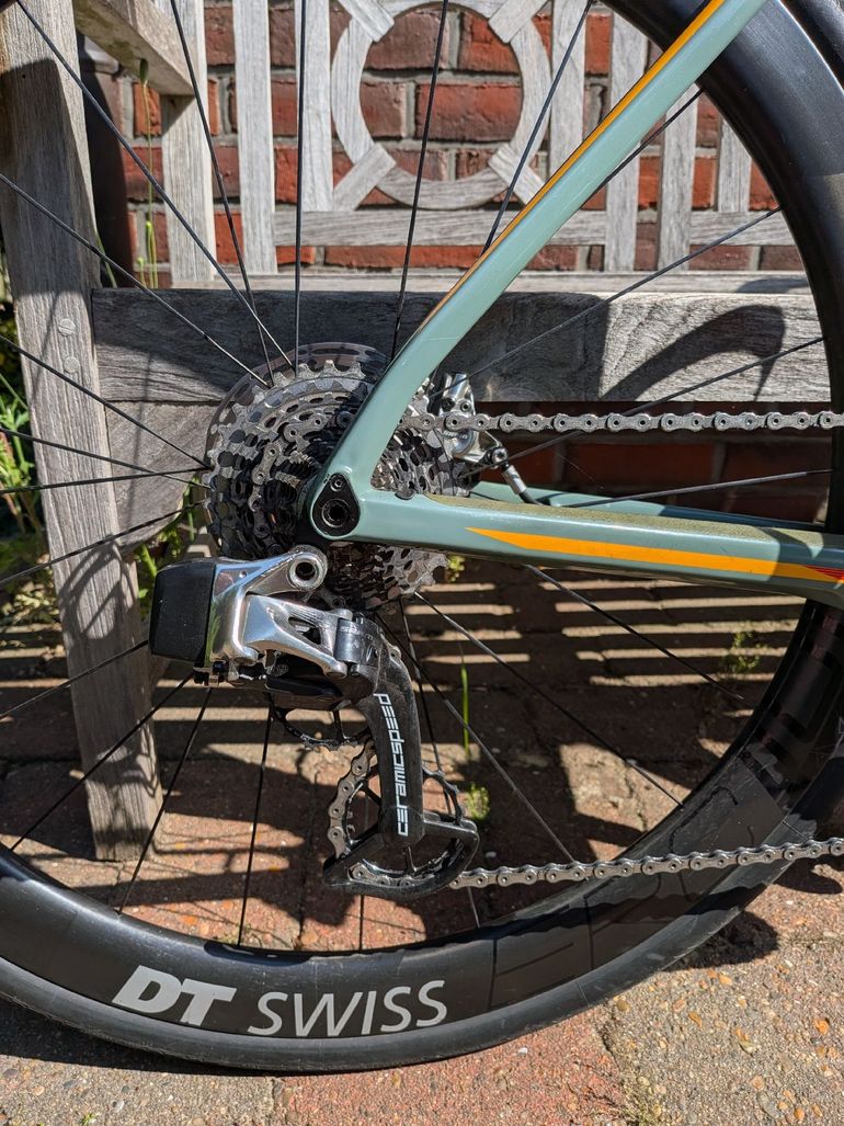 Tweedehands BMC Roadmachine SRAM Red eTap 2018 Road & Gravel — afbeelding 3 van 6