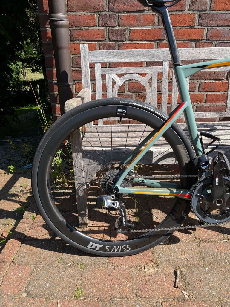 Tweedehands BMC Roadmachine SRAM Red eTap 2018 Road & Gravel — afbeelding 4 van 6