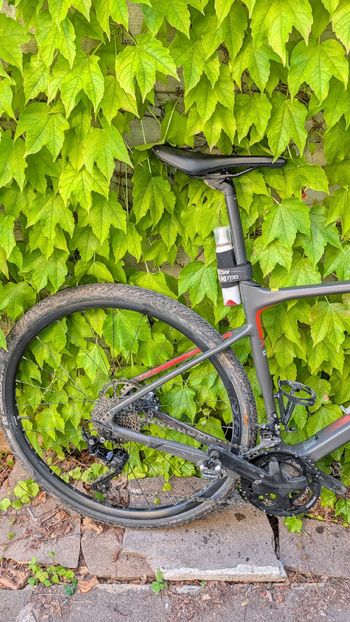 Used Giant Revolt, Advanced 3 2021 2021 Road & Gravel, Black — image 4 of 6