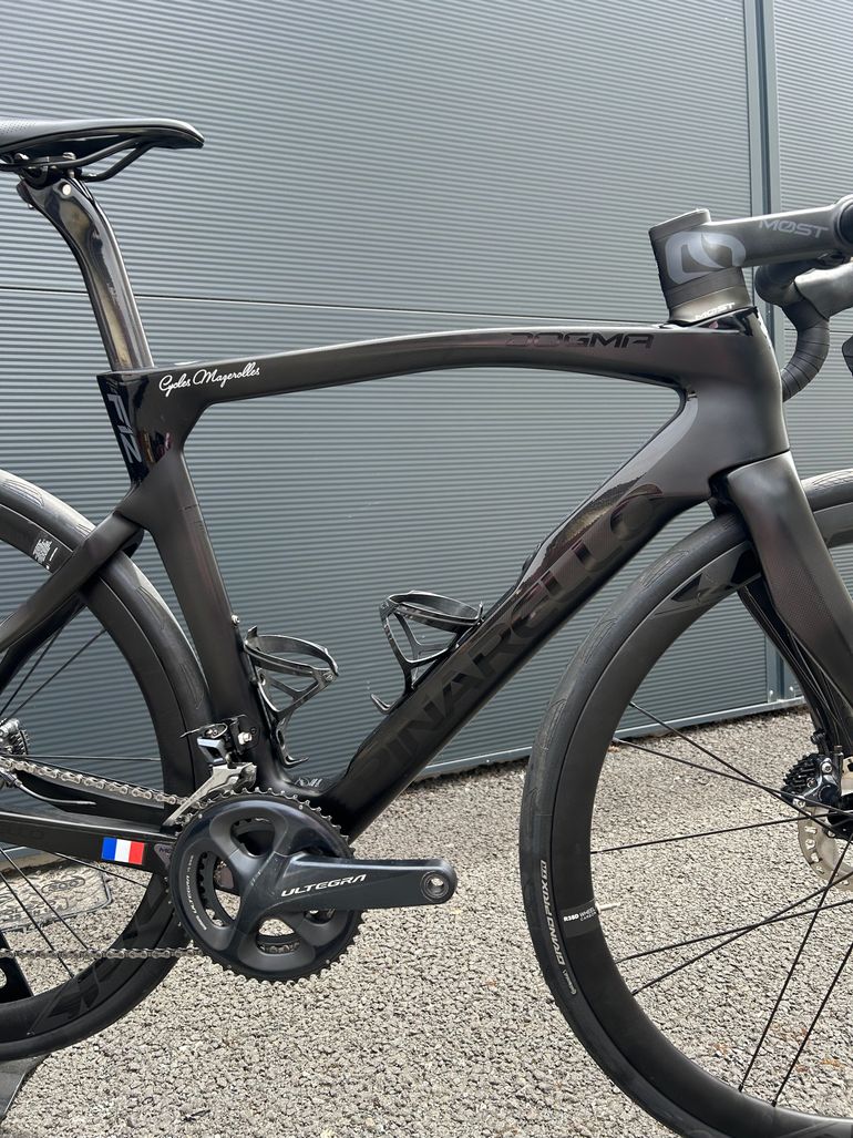 Pinarello Dogma F12 Disk Ultegra DEMO Bike 2021 2021 Road & Gravel d'occasion — image 3 sur 4