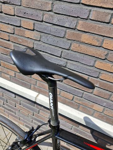 Used Giant Defy Shimano 105 2016 Road & Gravel, Black — image 6 of 13