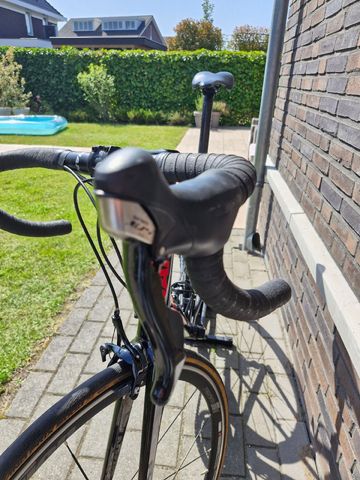 Used Giant Defy Shimano 105 2016 Road & Gravel, Black — image 10 of 13