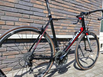 Used Giant Defy Shimano 105 2016 Road & Gravel, Black — image 3 of 13