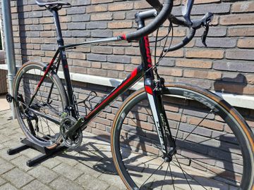 Used Giant Defy Shimano 105 2016 Road & Gravel, Black — image 2 of 13
