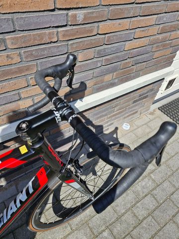 Used Giant Defy Shimano 105 2016 Road & Gravel, Black — image 8 of 13