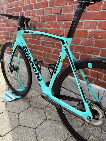 Used Bianchi Oltre Shimano Ultegra Di2 2022 Road & Gravel, Green — image 13 of 15