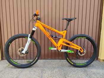 Orange Alpine 160 2015 Mountainbike de segunda mano, Naranja — imagen 8 de 12
