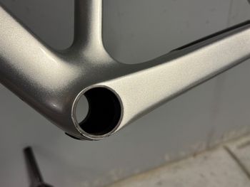 Used Canyon Endurace CF 7 Di2 LN 2024 Frameset 2024 Road & Gravel, Light Gray — image 9 of 13