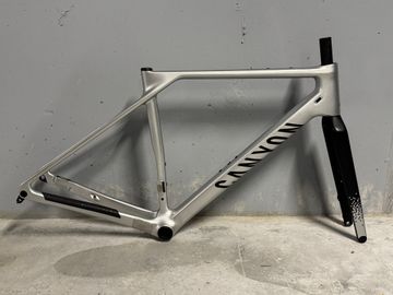 Brugt Canyon Endurace CF 7 Di2 LN 2024 Frameset 2024 Road & Gravel — billede 1 af 13