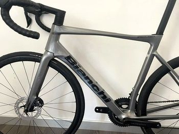 Used Bianchi SPECIALISSIMA COMP Ultegra Di2 12v 2026 Road & Gravel, Light Gray — image 3 of 5