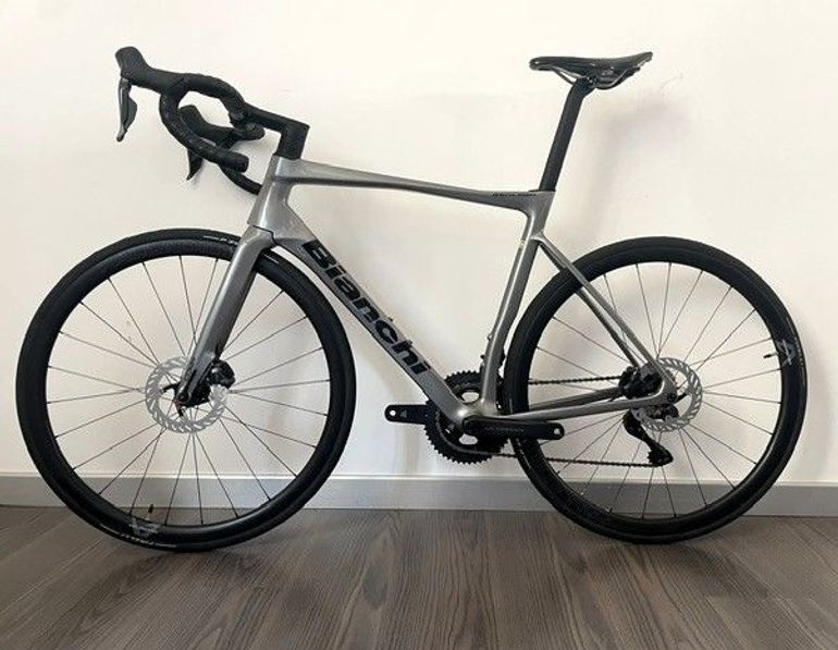 Used Bianchi SPECIALISSIMA COMP Ultegra Di2 12v 2026 Road & Gravel, Light Gray — image 2 of 5