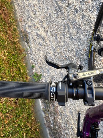 Used Santa Cruz Sram X0 EAGLE AXS 2024 Mountainbike, Purple, Mixed — image 8 of 15