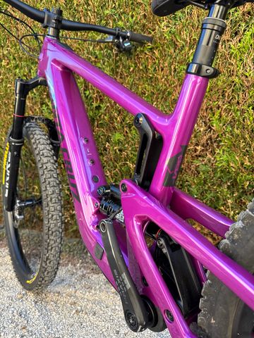 Used Santa Cruz Sram X0 EAGLE AXS 2024 Mountainbike, Purple, Mixed — image 14 of 15