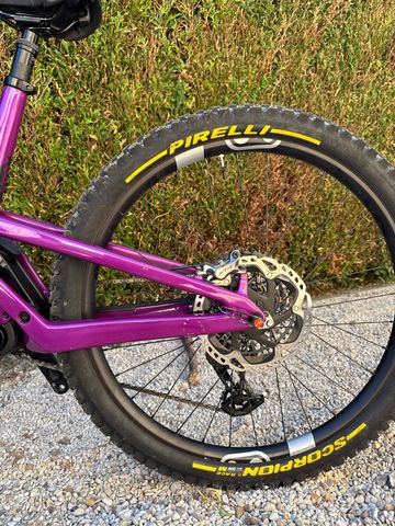Used Santa Cruz Sram X0 EAGLE AXS 2024 Mountainbike, Purple, Mixed — image 13 of 15