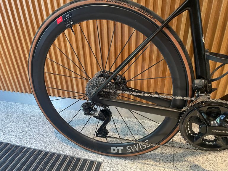 Used BMC Teammachine Shimano Dura Ace Di2 2022 Road & Gravel, Black — image 3 of 3