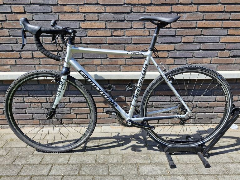 Used Cannondale Caadx Shimano 105 2016 Road & Gravel, Light Gray — image 13 of 13