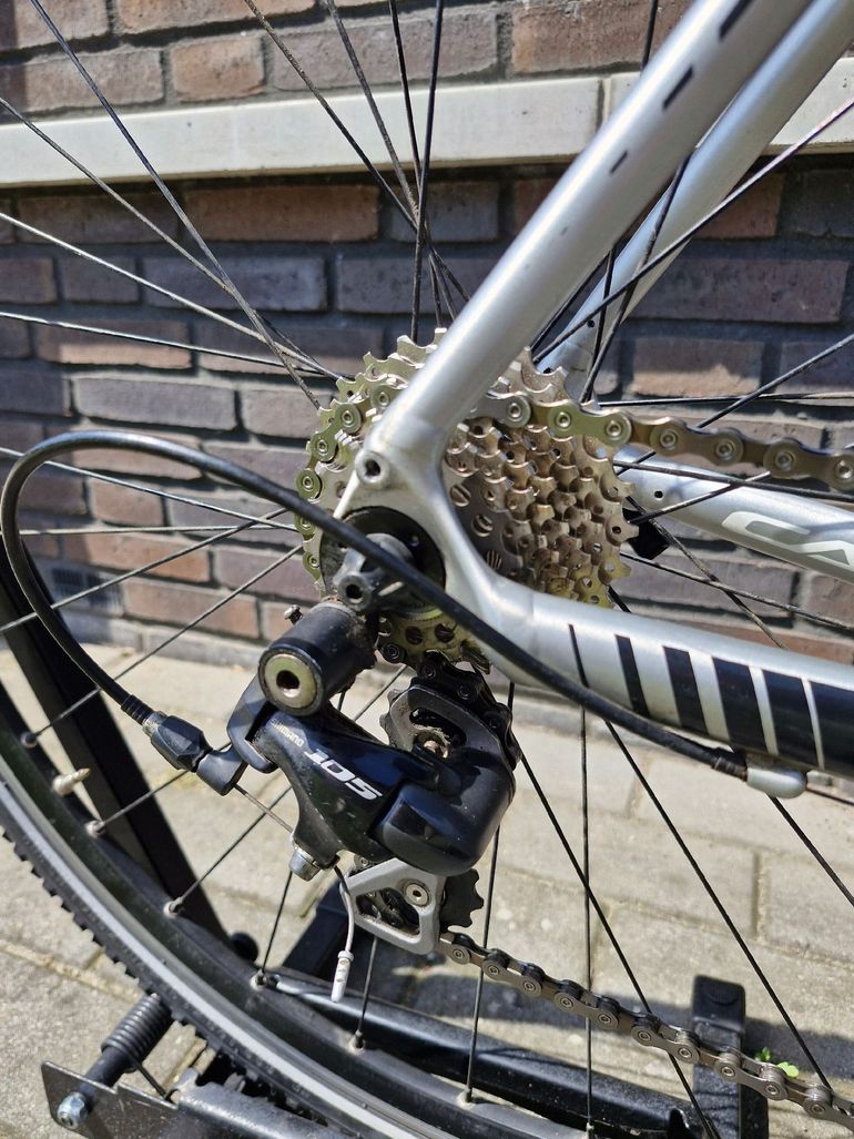 Used Cannondale Caadx Shimano 105 2016 Road & Gravel, Light Gray — image 4 of 13