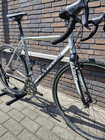 Cannondale Caadx Shimano 105 2016 Road & Gravel d'occasion — image 2 sur 13