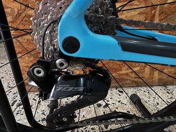 Used Canyon Endurace CF 7 Di2 2024 2024 Road & Gravel, Blue — image 4 of 14