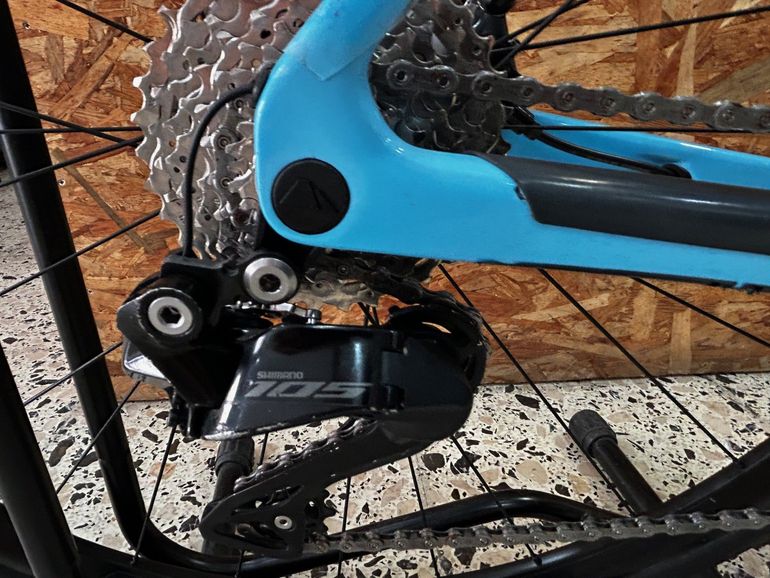 Used Canyon Endurace CF 7 Di2 2024 2024 Road & Gravel, Blue — image 4 of 14