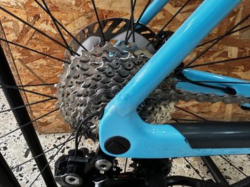 Używany Canyon Endurace CF 7 Di2 2024 2024 Road & Gravel — zdjęcie 8 z 15