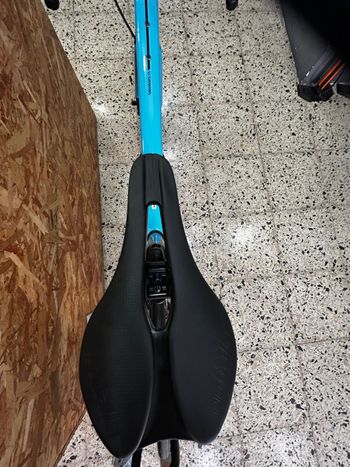 Used Canyon Endurace CF 7 Di2 2024 2024 Road & Gravel, Blue — image 11 of 14