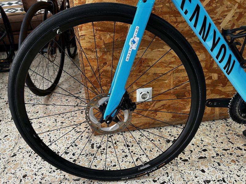Używany Canyon Endurace CF 7 Di2 2024 2024 Road & Gravel — zdjęcie 3 z 15