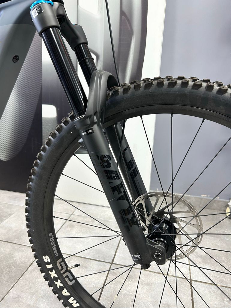 Used Mondraker Dune SRAM GX DH 2025 Mountainbike, Light Gray — image 4 of 6