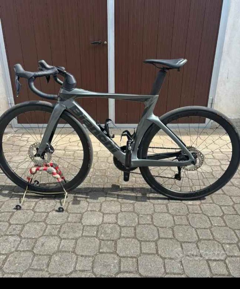 Used Bianchi Oltre Comp Ultegra Di2 2023 2023 Road & Gravel, Light Gray — image 4 of 4