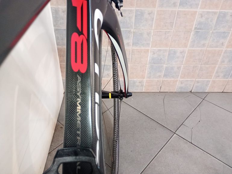 Gebrauchtes Pinarello F8 2021 Road & Gravel, Schwarz — Bild 18 von 23