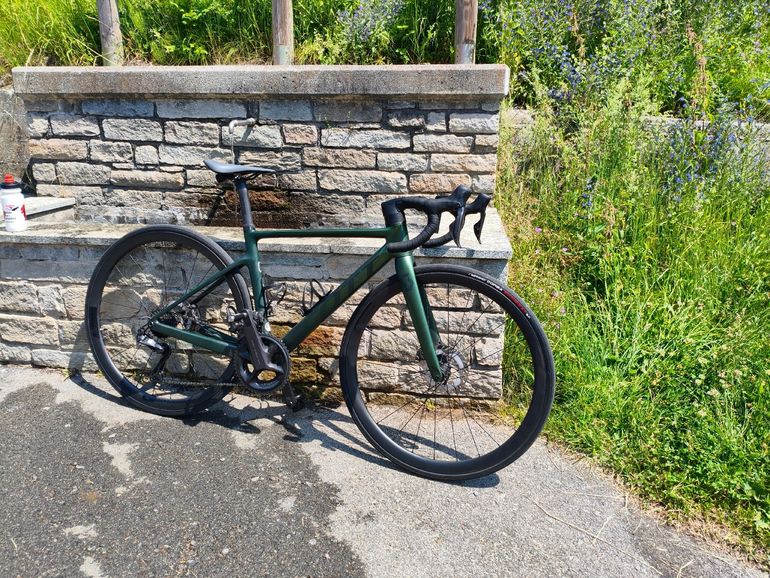 Used Scott Addict RC 15 2022 2022 Road & Gravel, Green — image 8 of 8