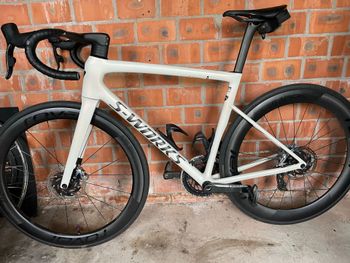 Used Specialized S-Works Tarmac SL8 - SRAM Red eTap AXS 2024 2024 Road & Gravel, White — image 3 of 6