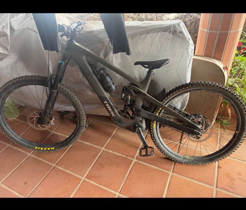 Použité Trek Slash+ 9.7 SLX/XT 2025 2025 MTB