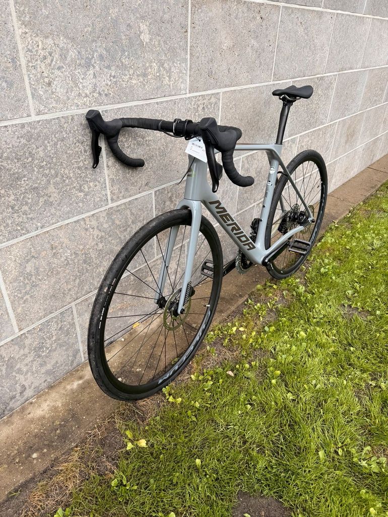 Used Merida SCULTURA ENDURANCE RIVAL EDITION 2026 2026 Road & Gravel, Light Gray — image 2 of 14