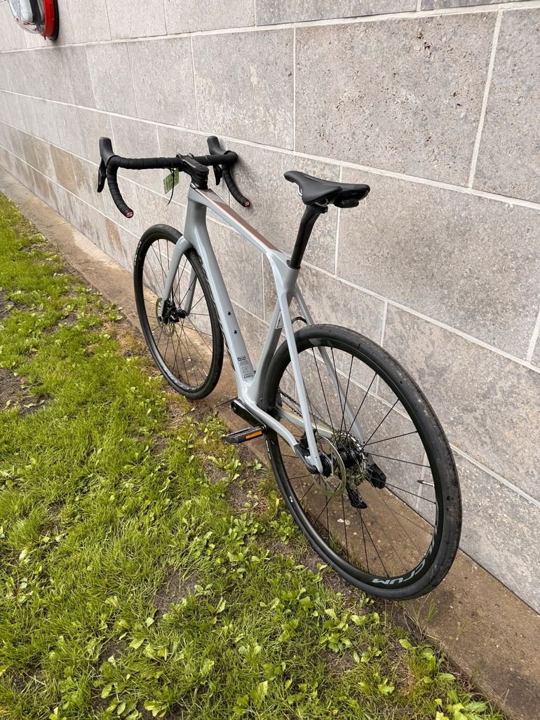 Used Merida SCULTURA ENDURANCE RIVAL EDITION 2026 2026 Road & Gravel, Light Gray — image 3 of 14