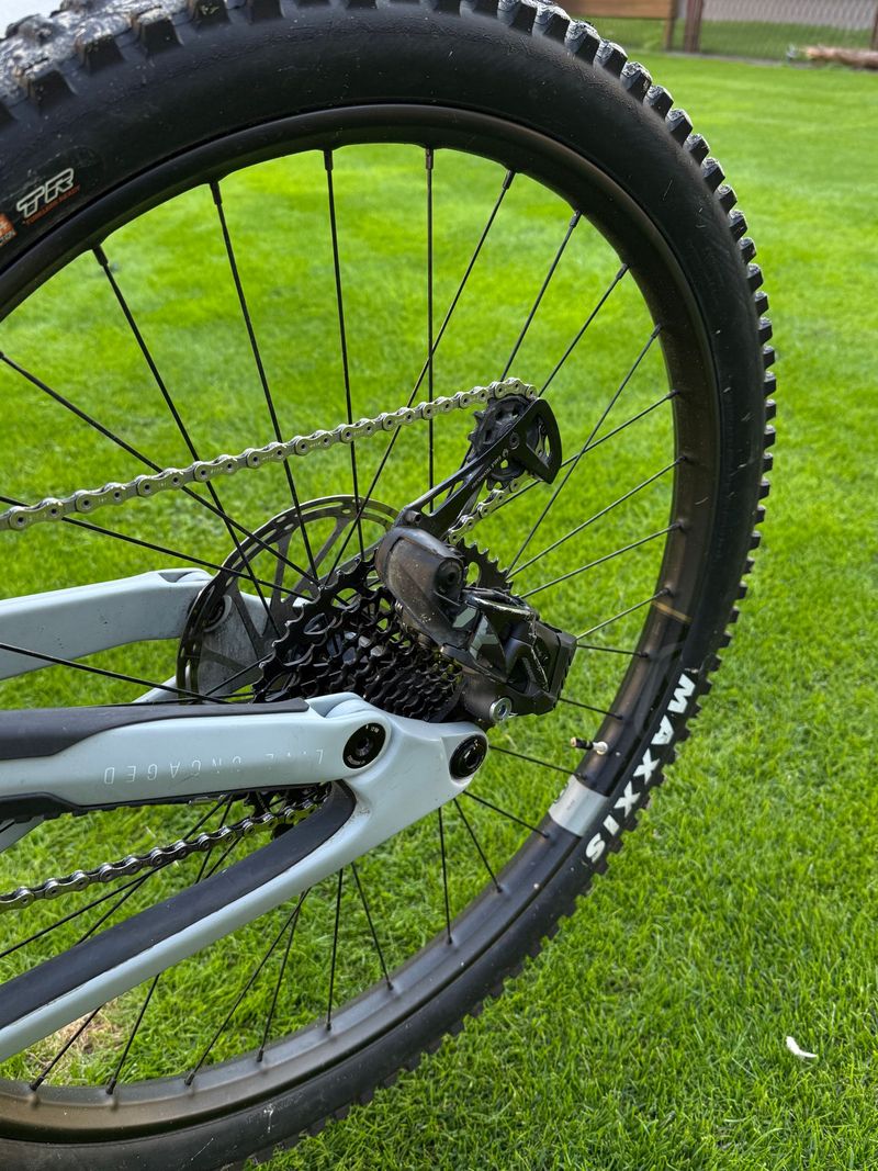 Tweedehands YT Industries Capra Uncaged 6 29 2022 2022 Mountainbike — afbeelding 17 van 33
