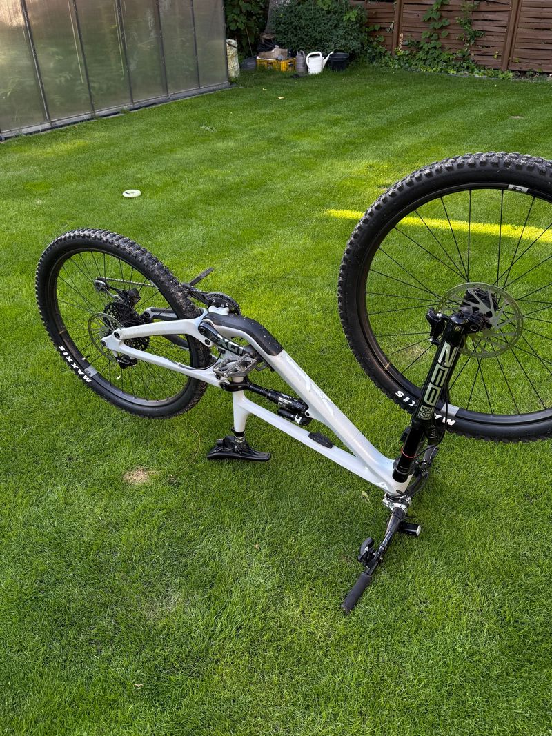 Tweedehands YT Industries Capra Uncaged 6 29 2022 2022 Mountainbike — afbeelding 12 van 33