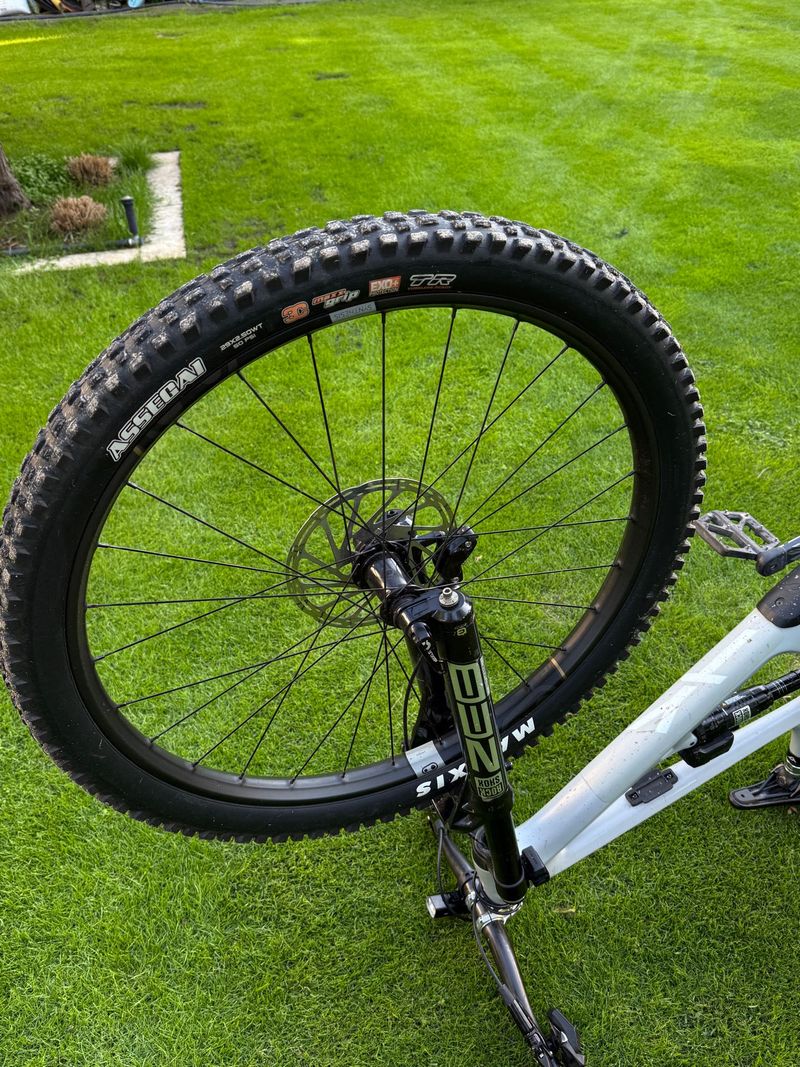 Tweedehands YT Industries Capra Uncaged 6 29 2022 2022 Mountainbike — afbeelding 14 van 33
