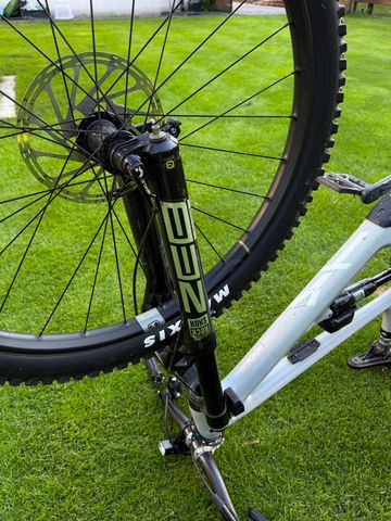 Tweedehands YT Industries Capra Uncaged 6 29 2022 2022 Mountainbike — afbeelding 15 van 33